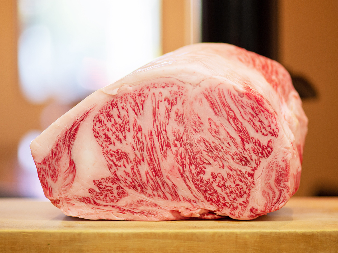 青森県平川市 肉の豚金 ひらかわ牛の販売
